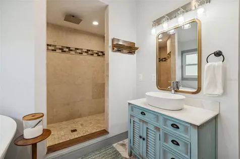 292 Sunlit Cove Drive NE St Petersburg FL 33702
