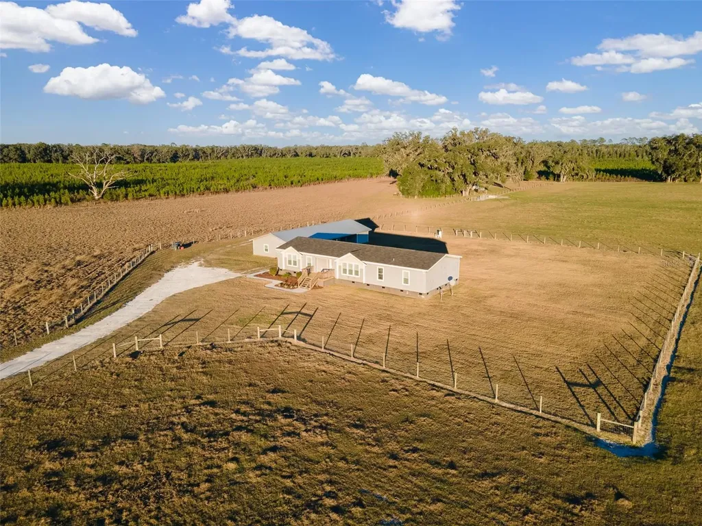 3789 NW 202nd Street Newberry FL 32669
