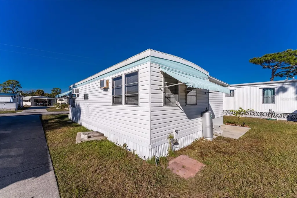 1891 Englewood Road Englewood FL 34223