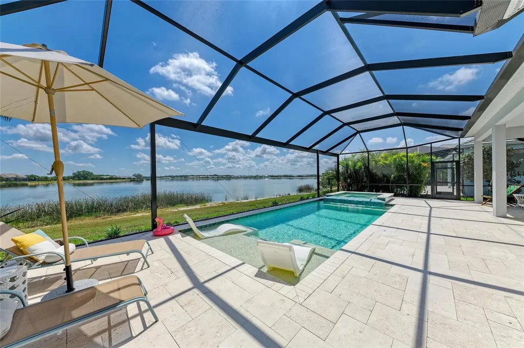 8067 Waterbend Trail Sarasota FL 34240
