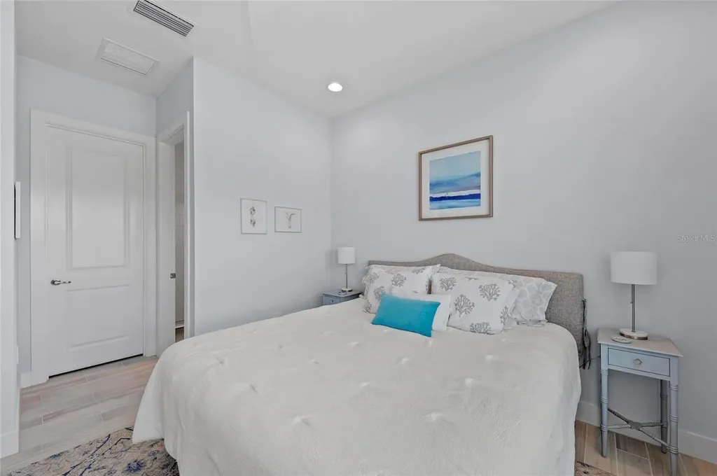 8067 Waterbend Trail Sarasota FL 34240
