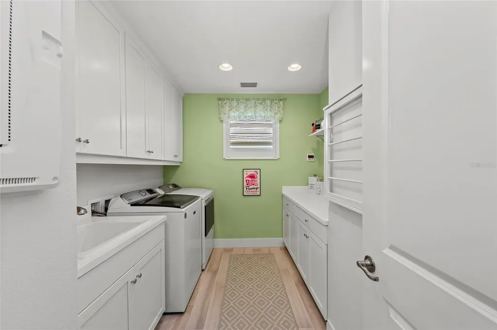 8067 Waterbend Trail Sarasota FL 34240