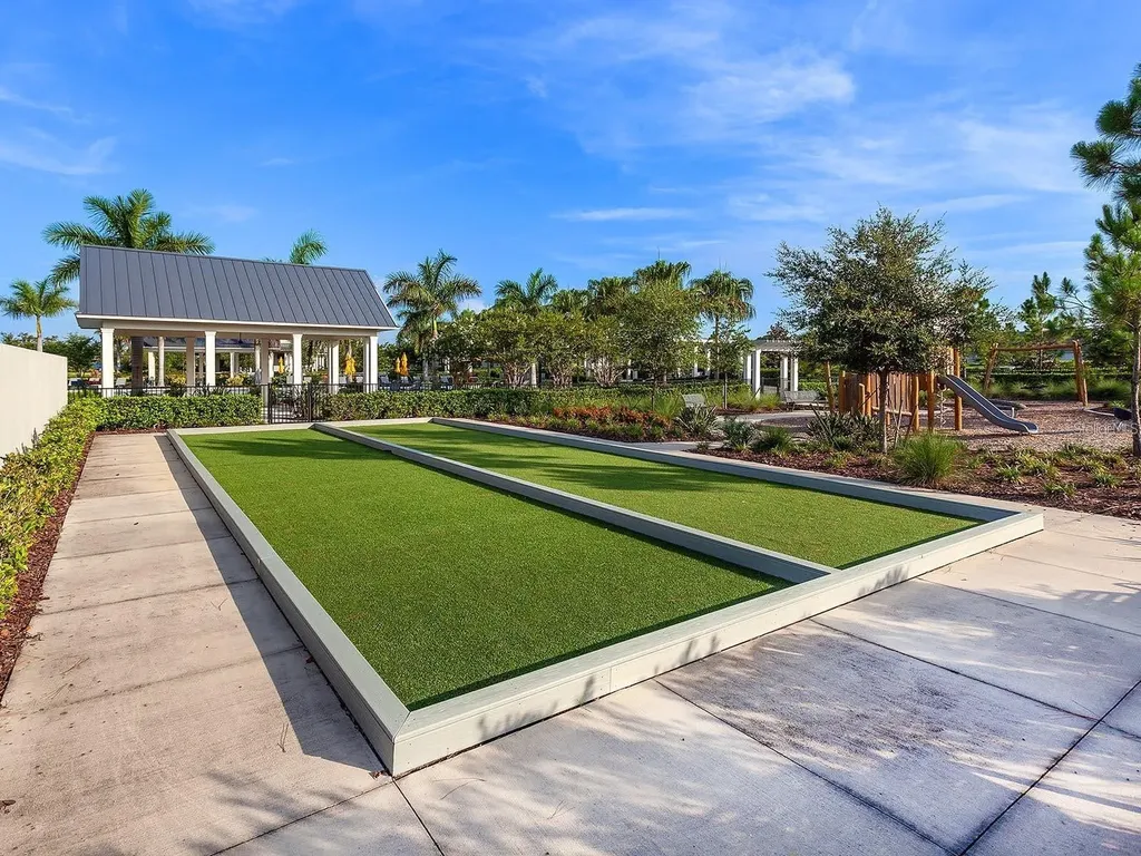 8067 Waterbend Trail Sarasota FL 34240