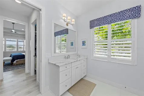 8067 Waterbend Trail Sarasota FL 34240