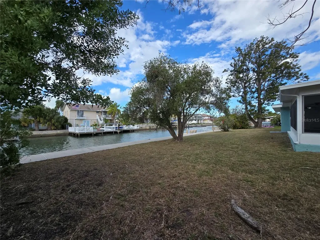 13737 Michelle Avenue Hudson FL 34667
