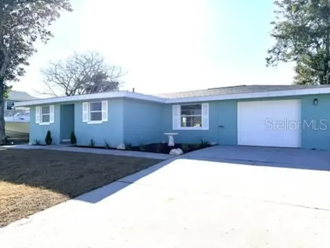 13737 Michelle Avenue Hudson FL 34667
