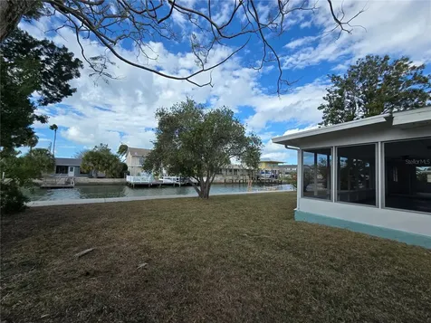 13737 Michelle Avenue Hudson FL 34667