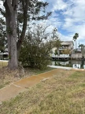 13737 Michelle Avenue Hudson FL 34667