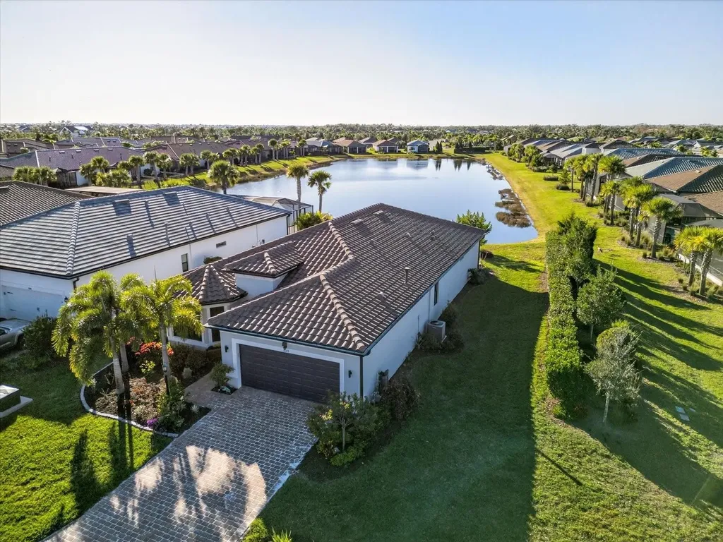 7683 Summerland Cove Lakewood Ranch FL 34202