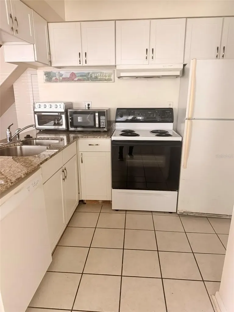4251 Pinebark Avenue Orlando FL 32811