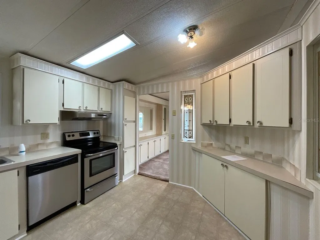 3208 Pebble Bend Drive Lakeland FL 33810