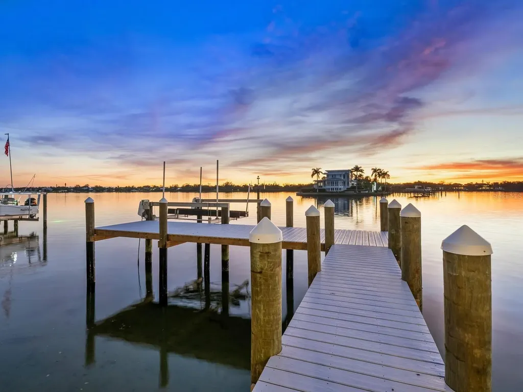 1500 Caribbean Drive Sarasota FL 34231
