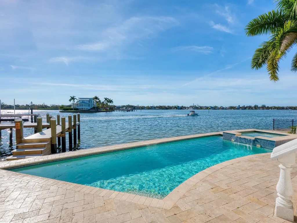 1500 Caribbean Drive Sarasota FL 34231