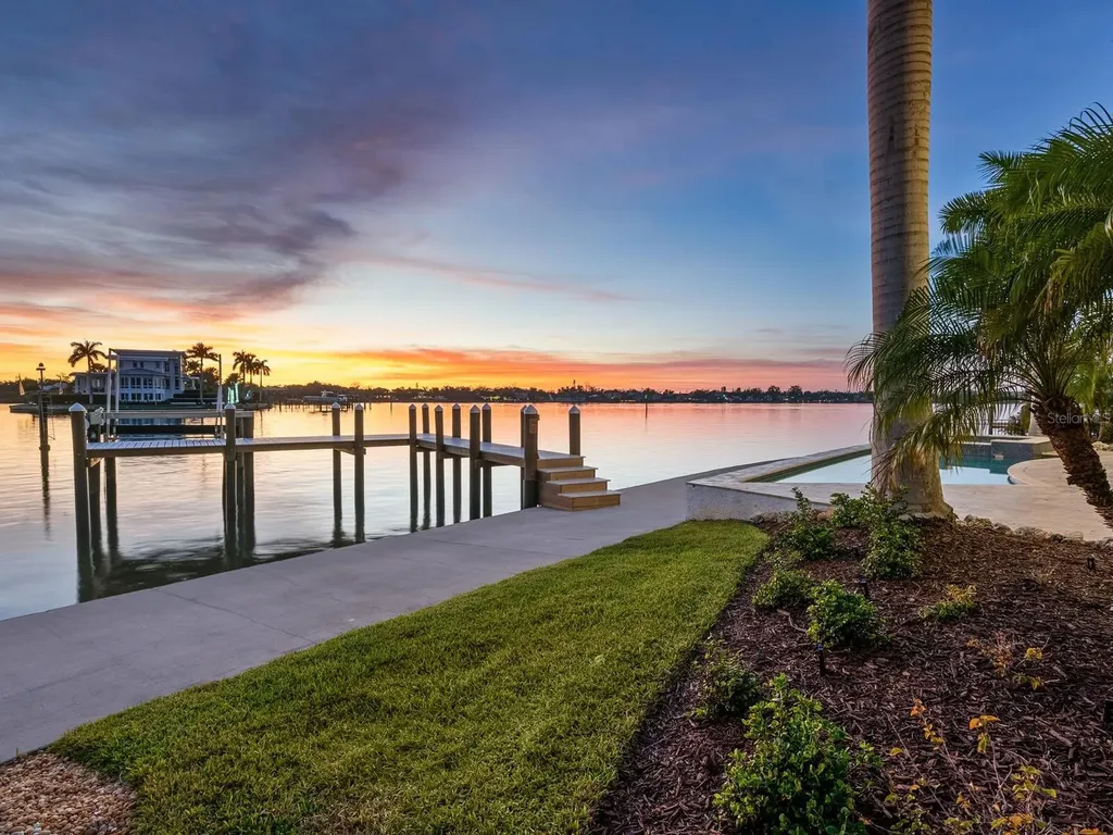 1500 Caribbean Drive Sarasota FL 34231