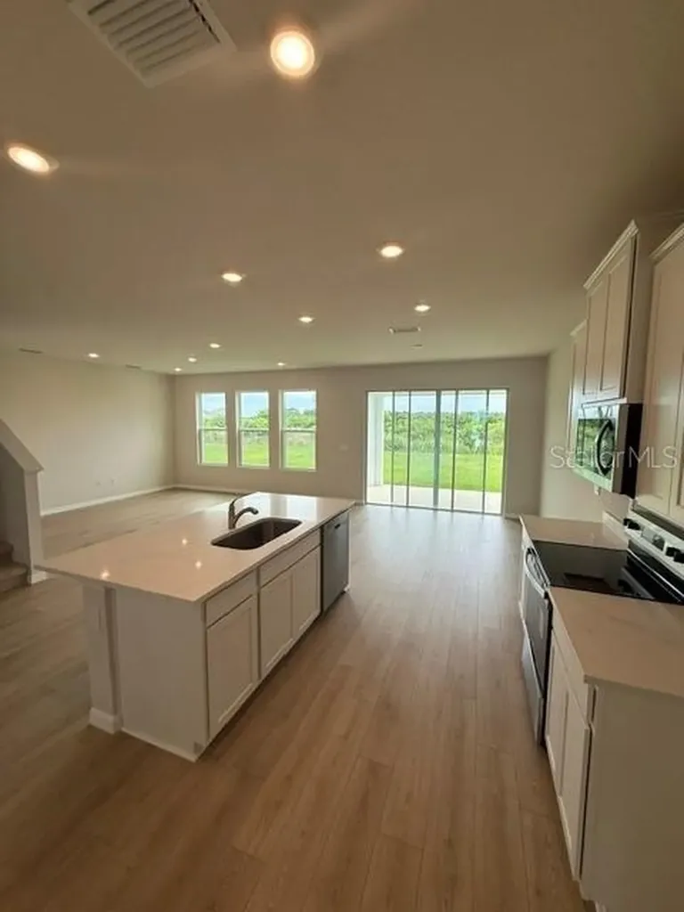 5506 Silver Moonlight Drive Palmetto FL 34221