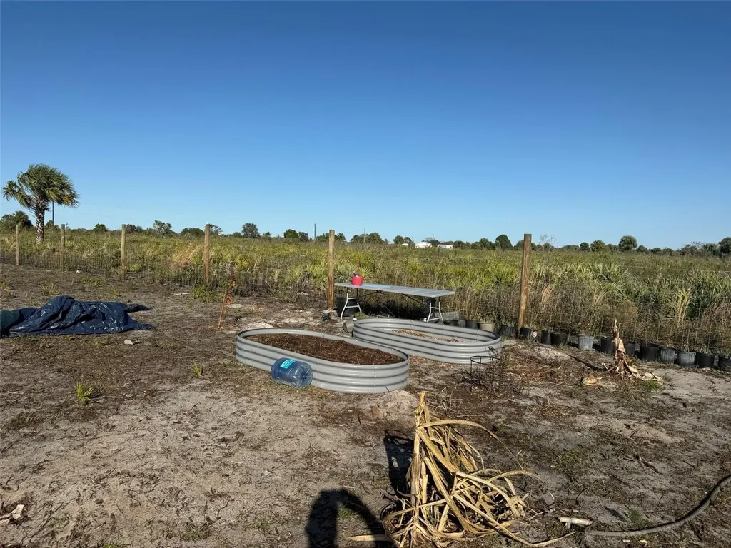 21377 NW 276th Street Okeechobee FL 34972