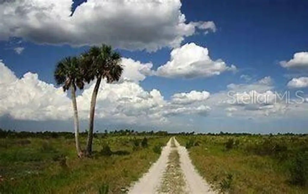 21377 NW 276th Street Okeechobee FL 34972