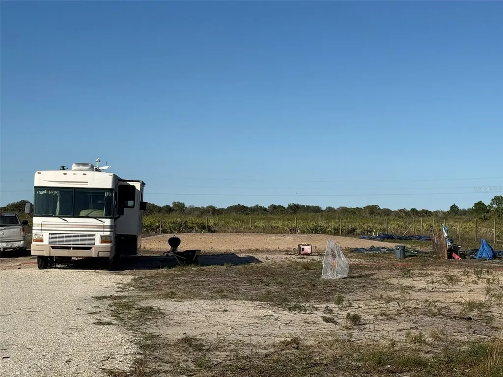 21377 NW 276th Street Okeechobee FL 34972