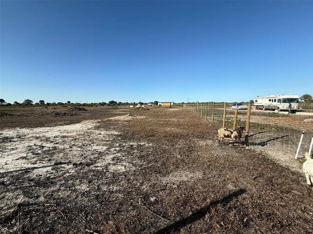 21377 NW 276th Street Okeechobee FL 34972