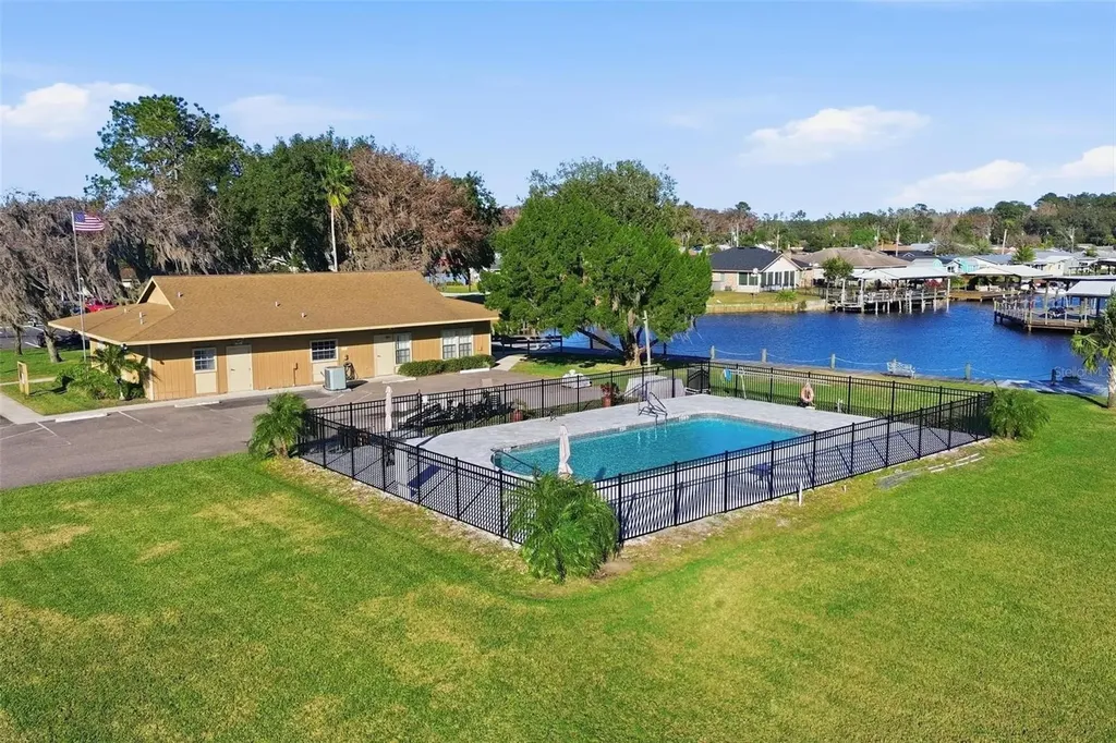 1640 Juno Trail Astor FL 32102