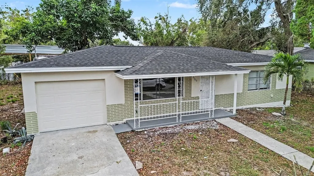2560 Queensboro Avenue S St Petersburg FL 33712