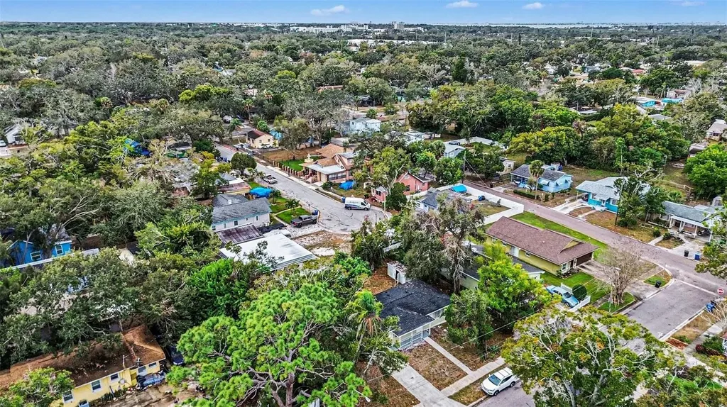 2560 Queensboro Avenue S St Petersburg FL 33712
