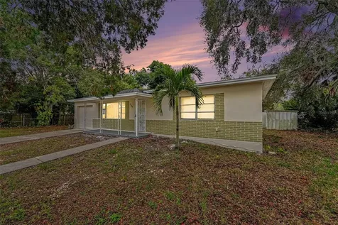 2560 Queensboro Avenue S St Petersburg FL 33712