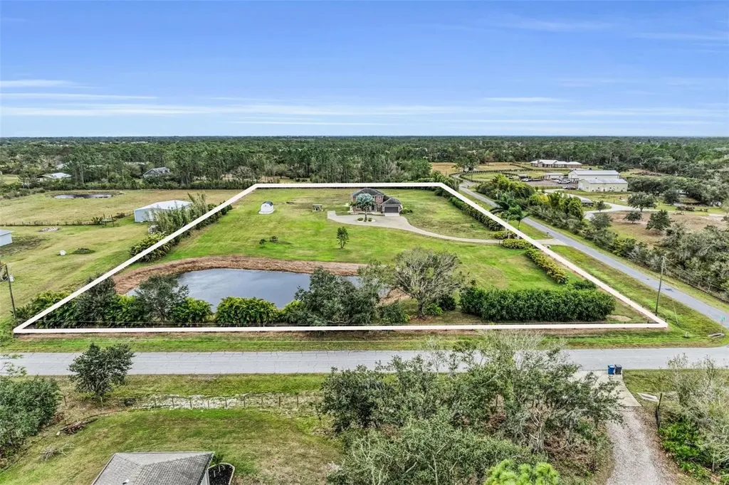 7605 257th Street E Myakka City FL 34251