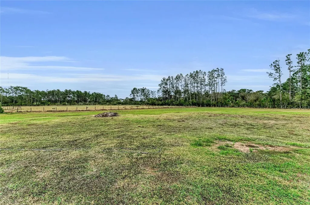 7605 257th Street E Myakka City FL 34251