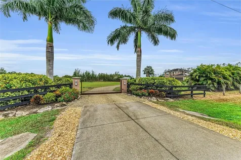 7605 257th Street E Myakka City FL 34251