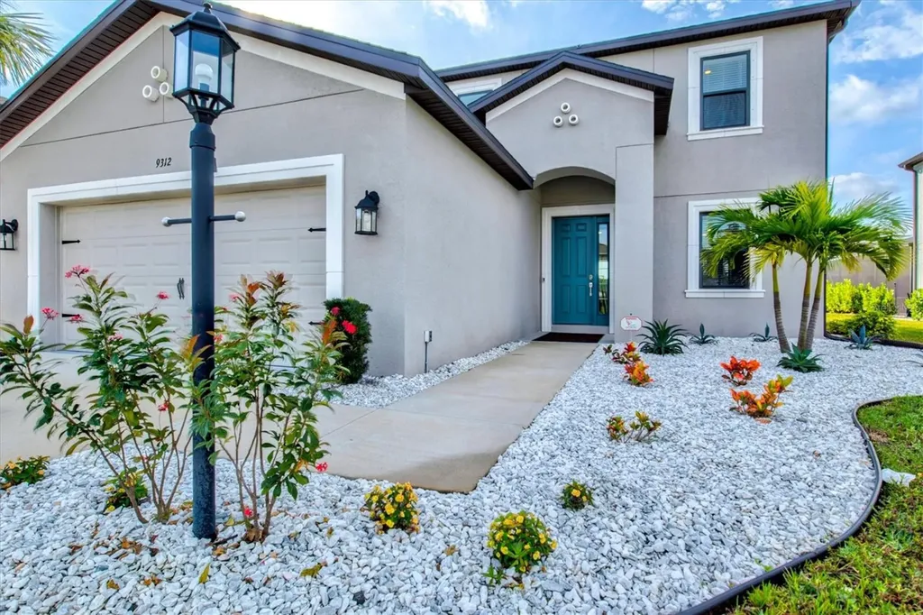 9312 Tequila Sunrise Drive Sarasota FL 34241