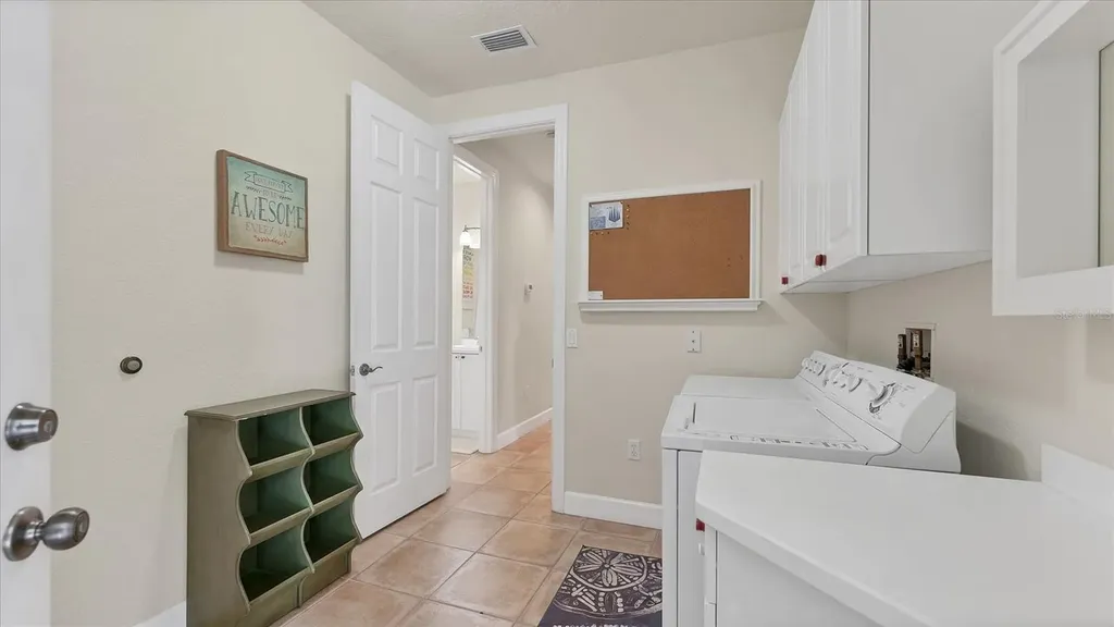 5433 46th Court W Bradenton FL 34210