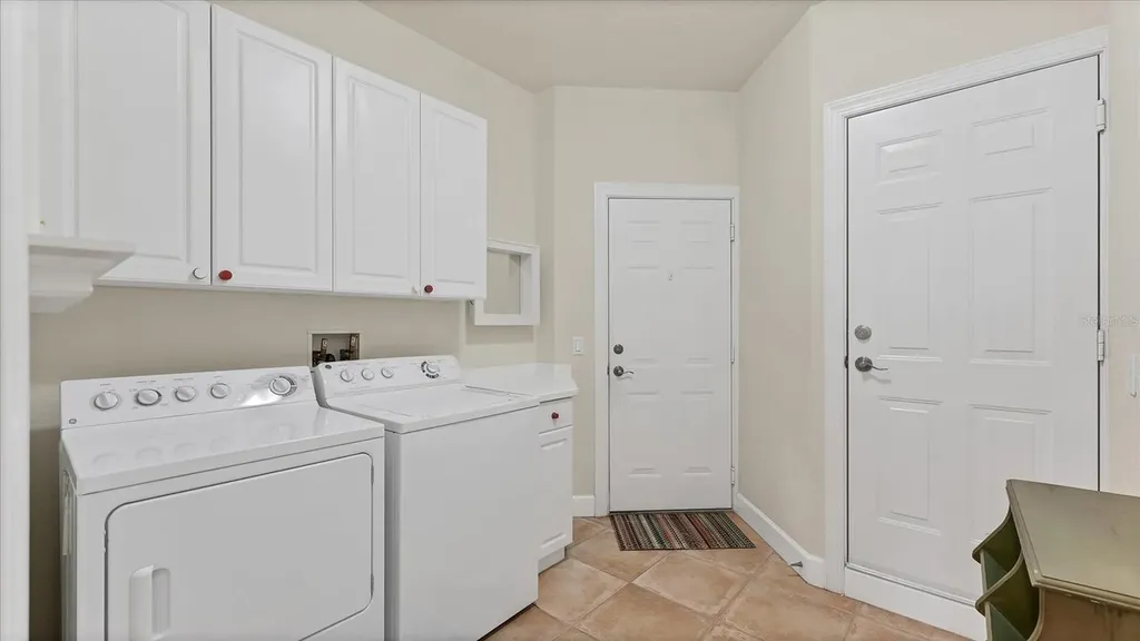 5433 46th Court W Bradenton FL 34210