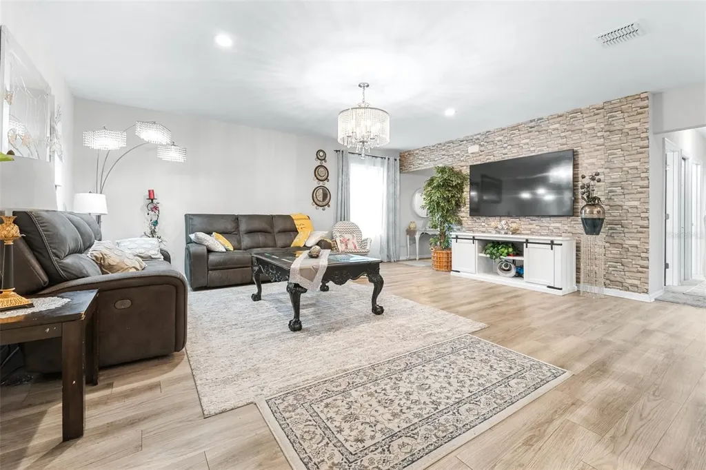 7312 Indigo Oasis Court Gibsonton FL 33534