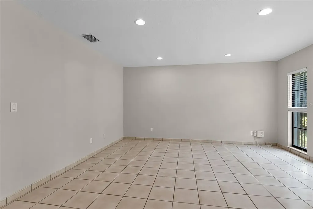 8208 La Serena Drive Tampa FL 33614