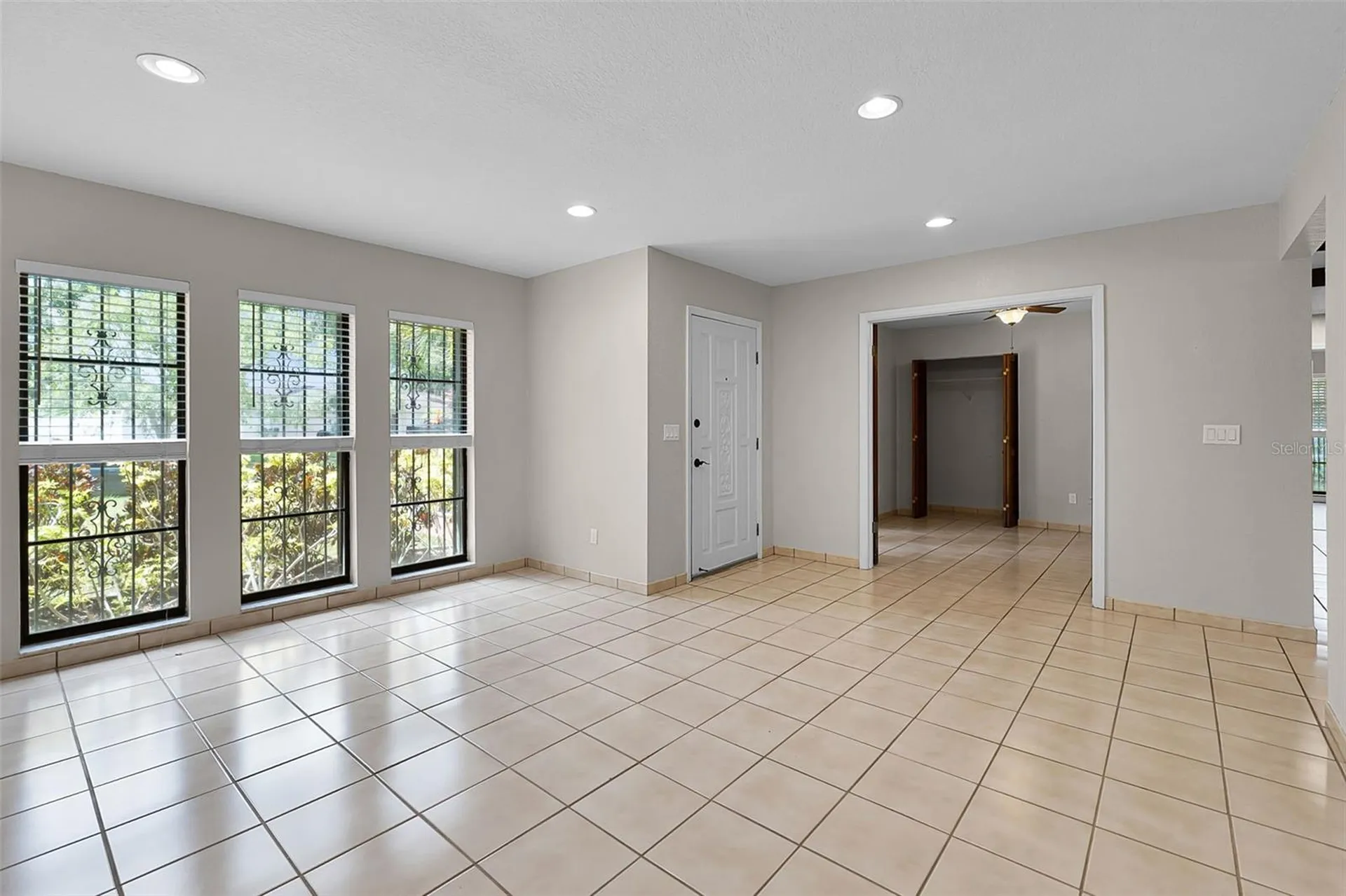 8208 La Serena Drive Tampa FL 33614