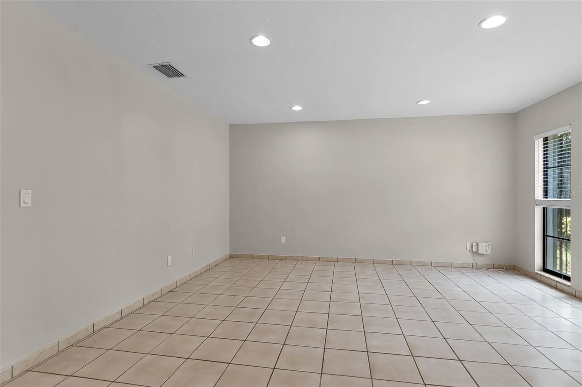 8208 La Serena Drive Tampa FL 33614