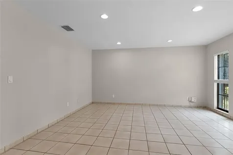 8208 La Serena Drive Tampa FL 33614