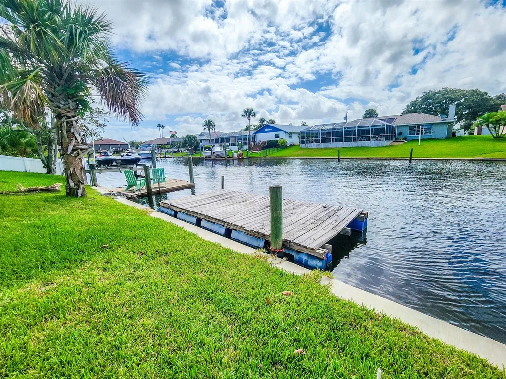 24 Claridge Court S Palm Coast FL 32137
