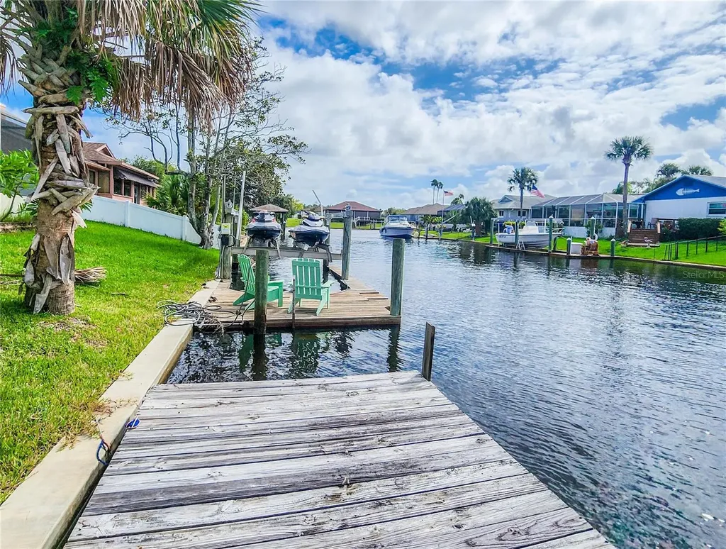 24 Claridge Court S Palm Coast FL 32137