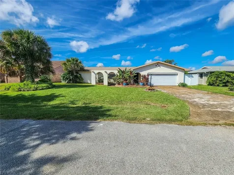 24 Claridge Court S Palm Coast FL 32137