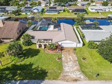 24 Claridge Court S Palm Coast FL 32137