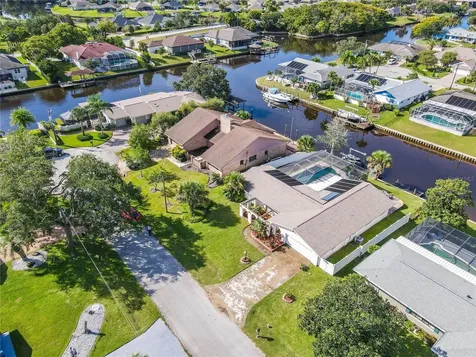 24 Claridge Court S Palm Coast FL 32137