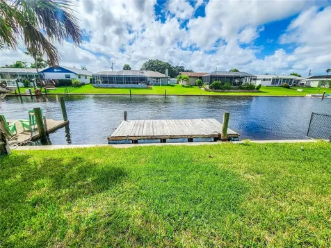 24 Claridge Court S Palm Coast FL 32137