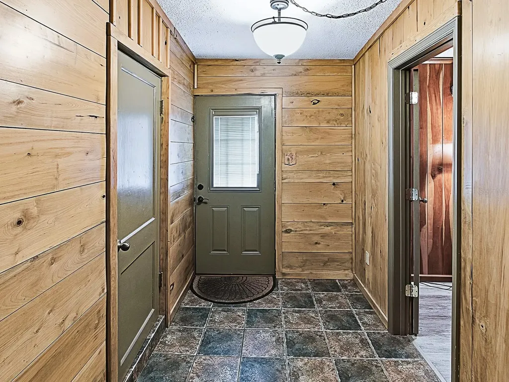 4988 County Road 155 Wildwood FL 34785