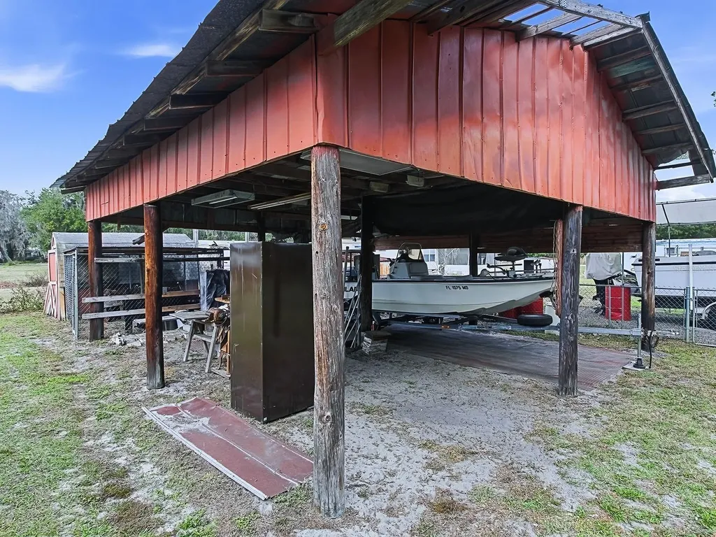 4988 County Road 155 Wildwood FL 34785