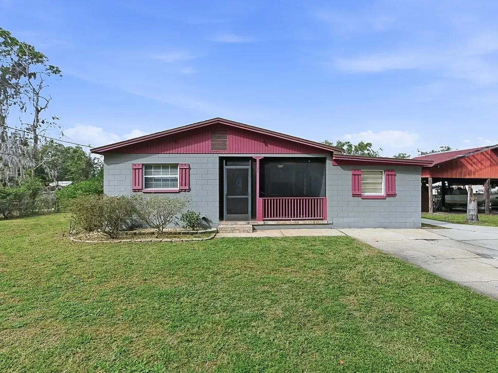 4988 County Road 155 Wildwood FL 34785