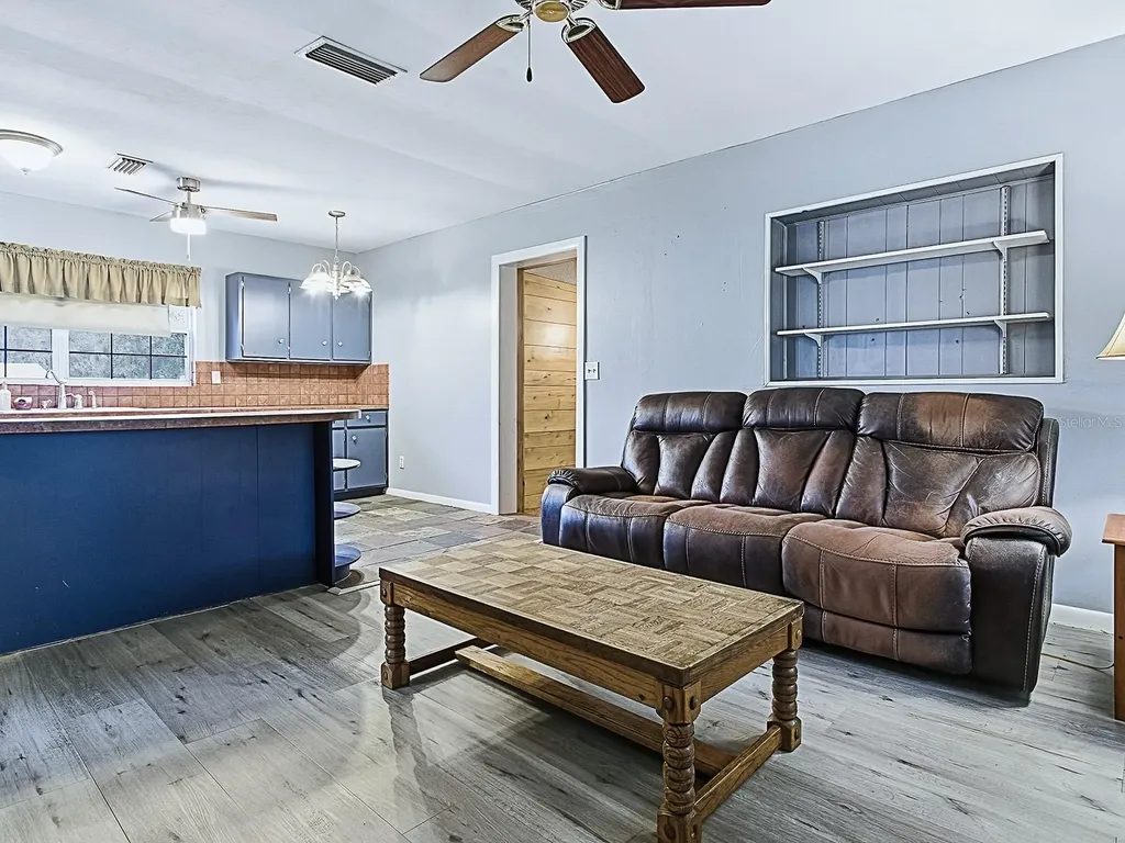 4988 County Road 155 Wildwood FL 34785
