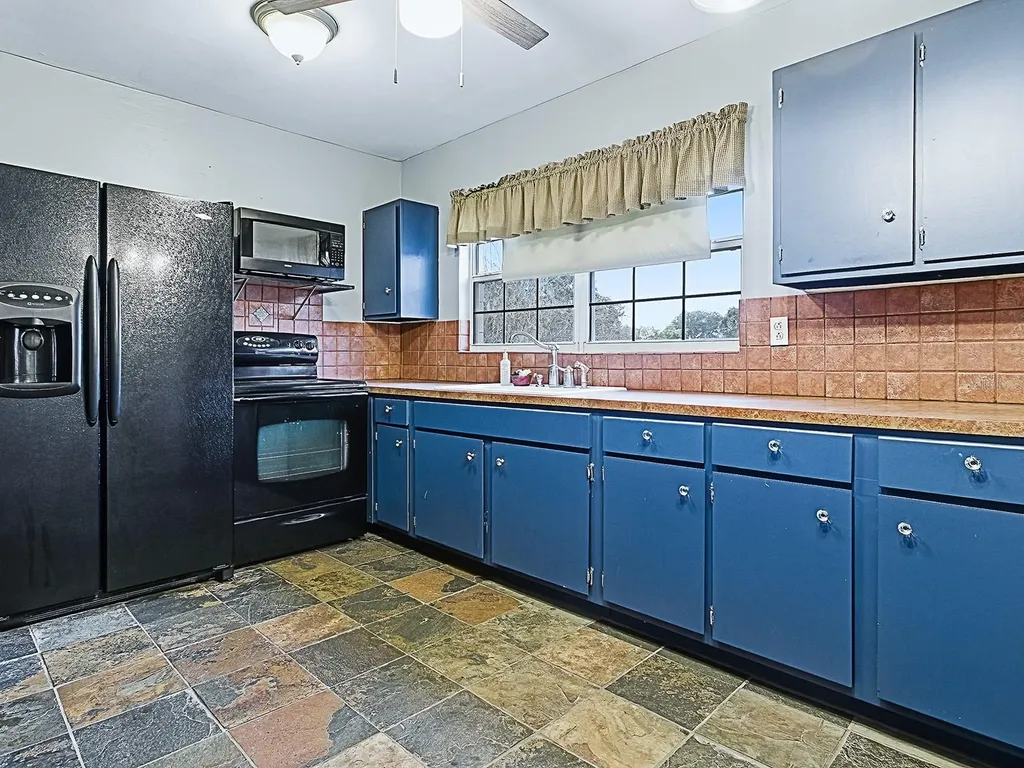 4988 County Road 155 Wildwood FL 34785