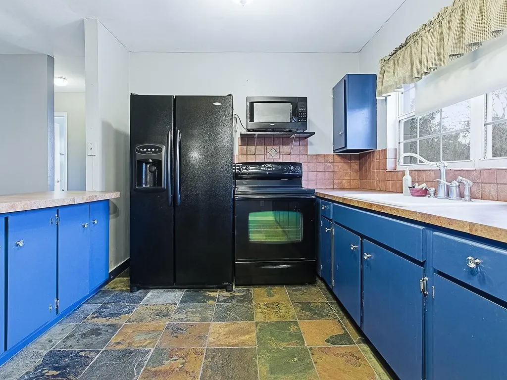 4988 County Road 155 Wildwood FL 34785